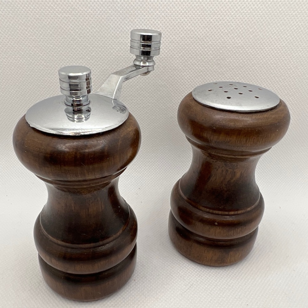 Vintage OLDE THOMPSON Solid Wood Walnut Salt & Pepper Mill